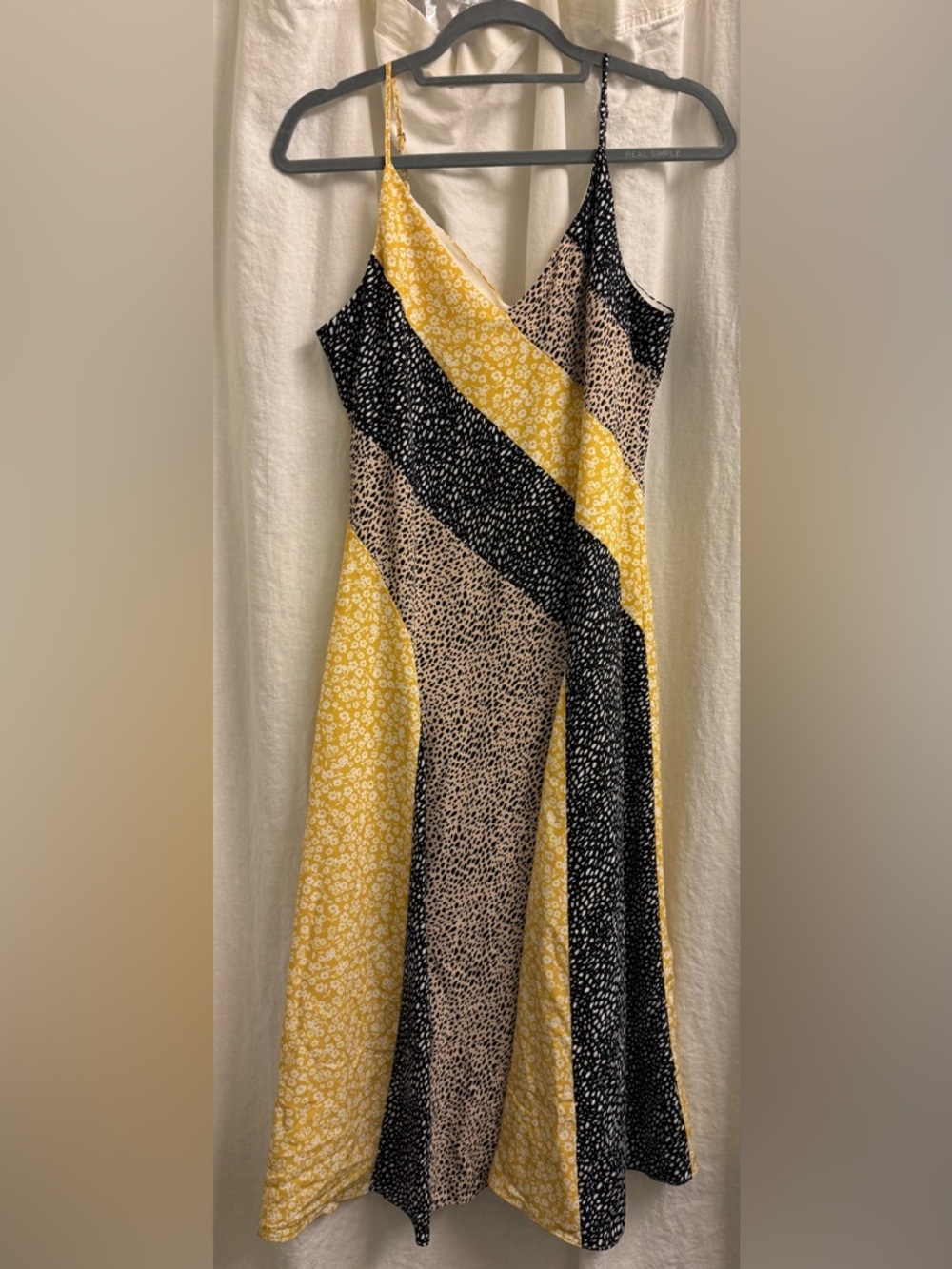 Skies Are Blue Leah Swirl Midi Dress / MARIGOLD-BLACK / S